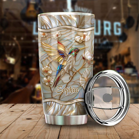 Personalisierter Namensbecher mit Kolibri-Motiv aus Buntglas